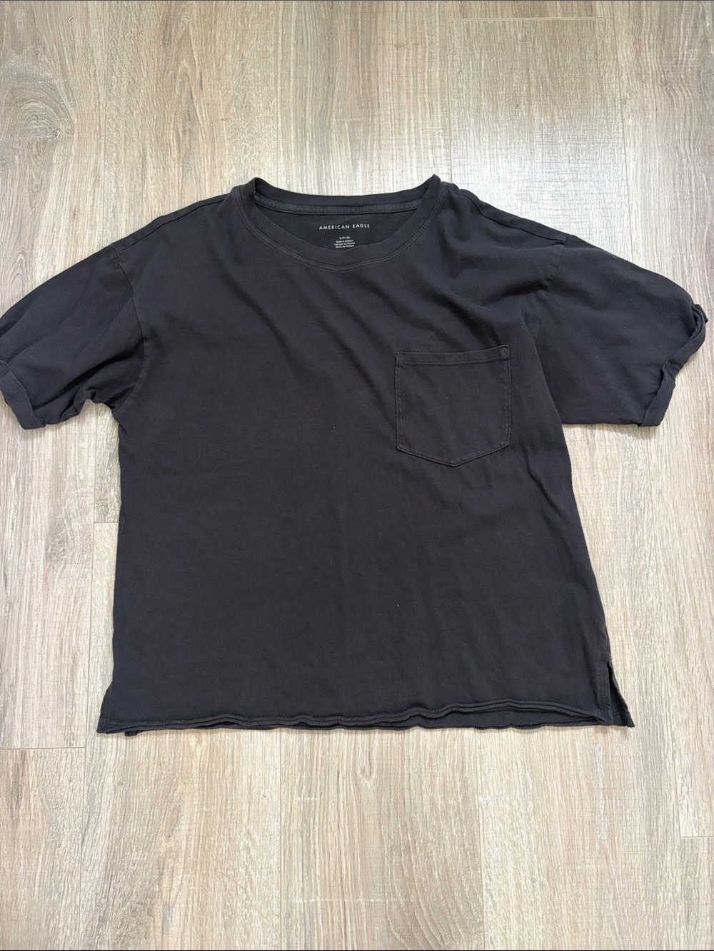 American Eagle Outfitters Black Short Sleeve Pocket Tee